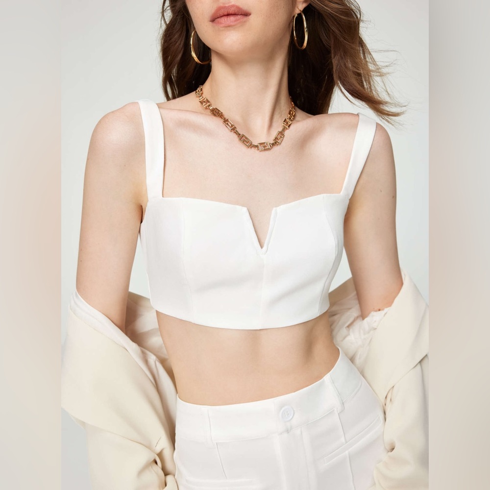 Solid V-Wire Tank Top